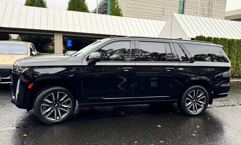 Cadillac Escalade SUV image 4
